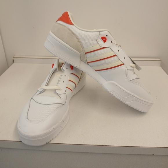 Adidas Rivalry Low - Picture 1 of 4